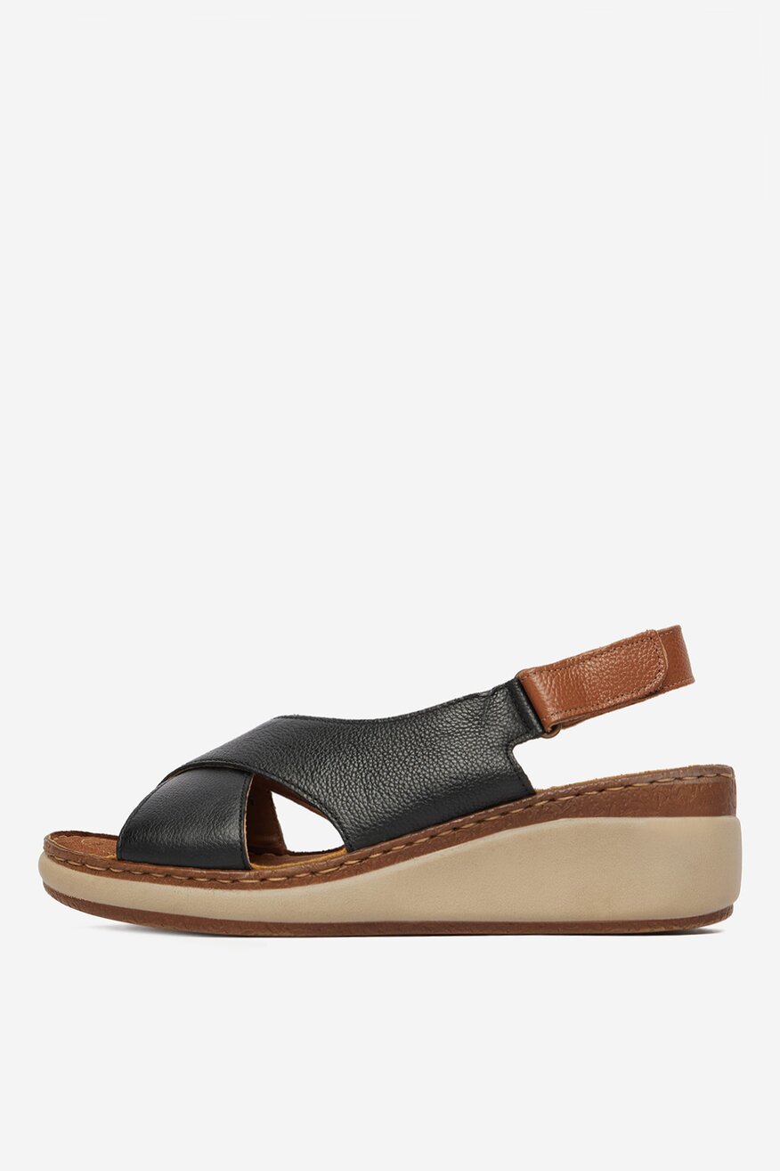 
                Сандалі Lasocki ЧОРНИЙ - 5906751856147