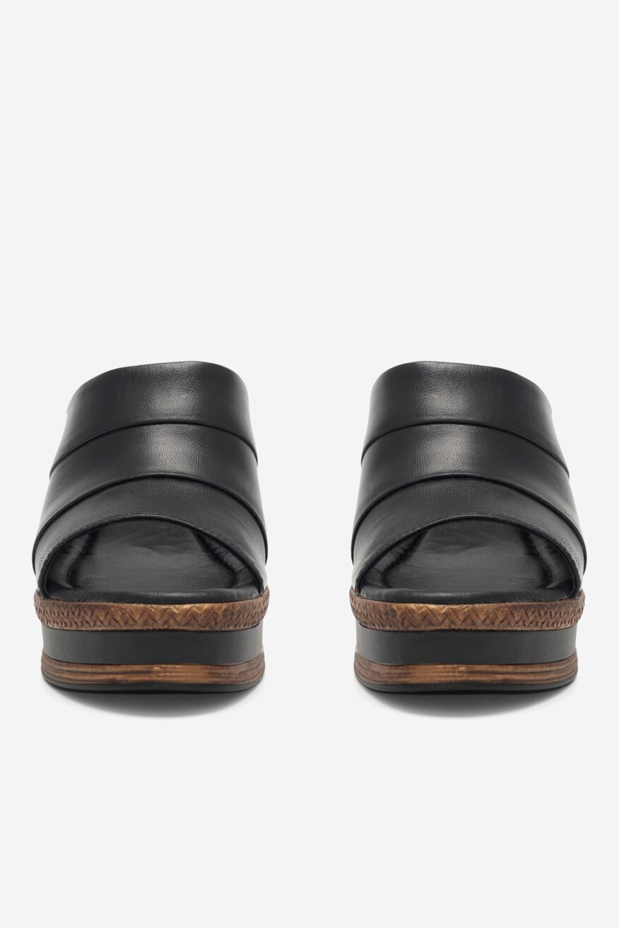 Lasocki - Skórzane klapki czarne - 5904862820767