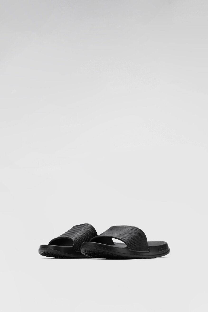 
                Coqui - Klapki basenowe czarne - 5903698498225