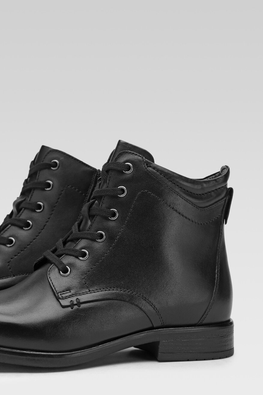 
                Lasocki - Skórzane trzewiki czarne - 5903698792507