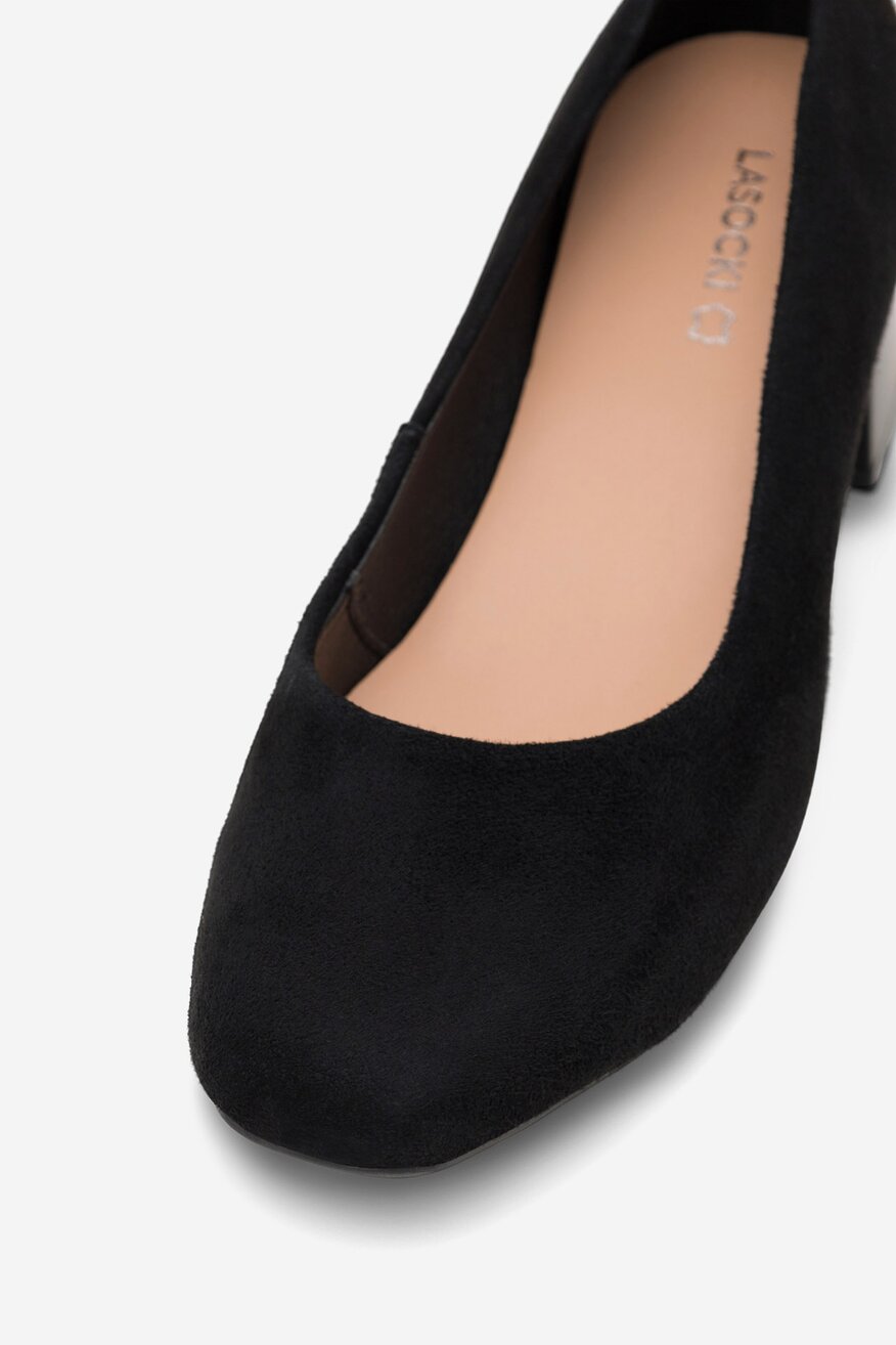 
                Körömcipő Lasocki FEKETE - 5905588561873