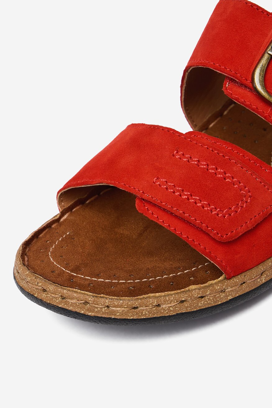 
                Go Soft - Klapki skórzane - 5906751950876