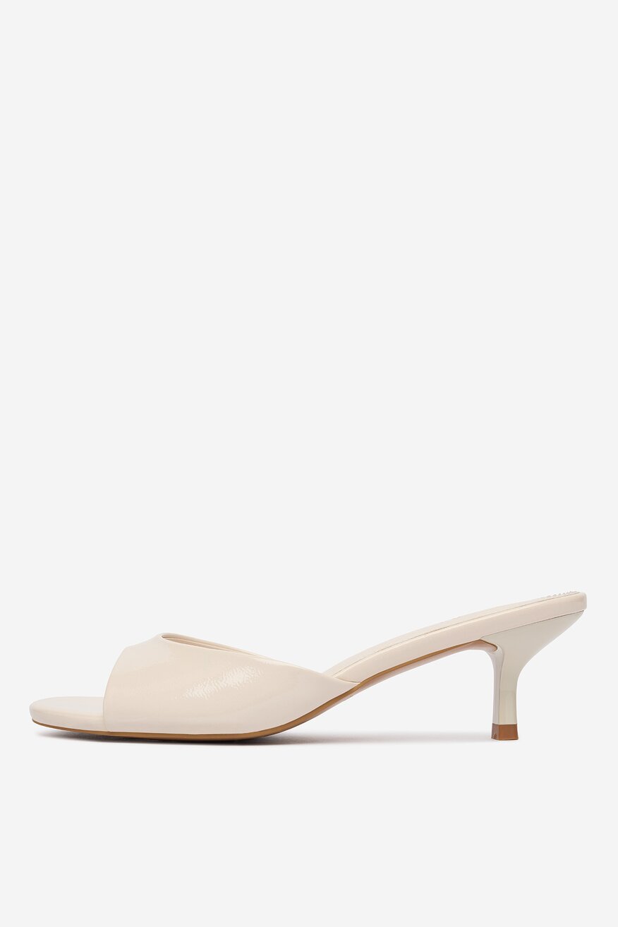 
                Jenny - Klapki - 5906751982679