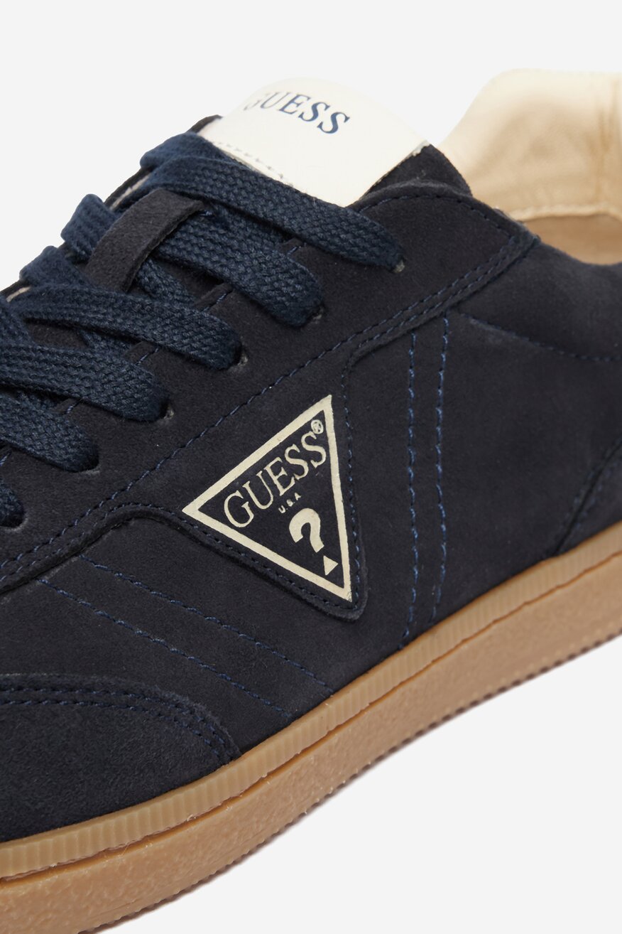 
                        Кросівки GUESS KIDS CEO-BI12-3210-02(CH) ТЕМНО-СИНІЙ - 5906751872437