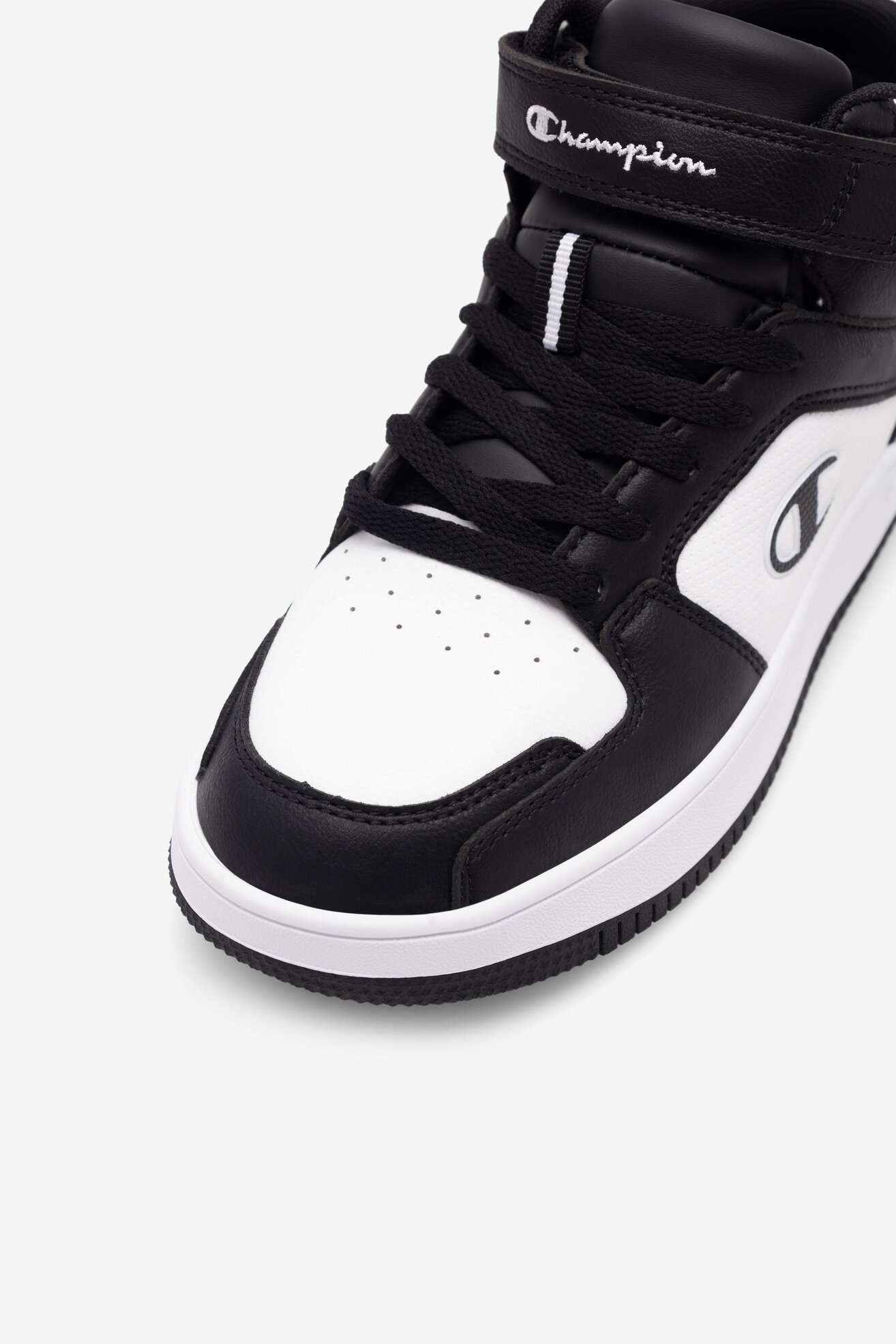 Încălțăminte sport Champion REBOUND 2.0 MID B GS S32413-WW006. NEGRU