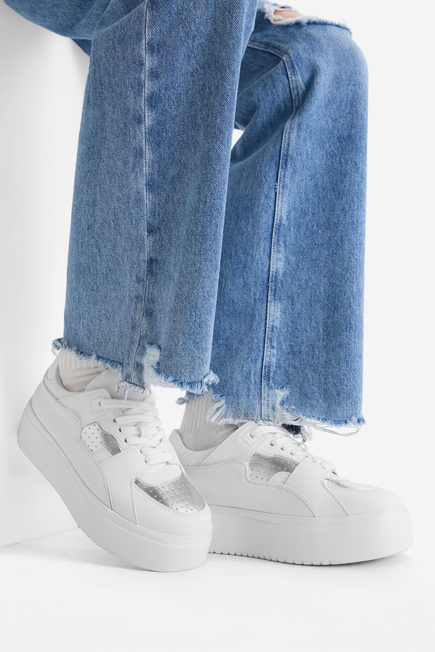 
                Сникърси Badura СРЕБРИСТ - 5907964009931