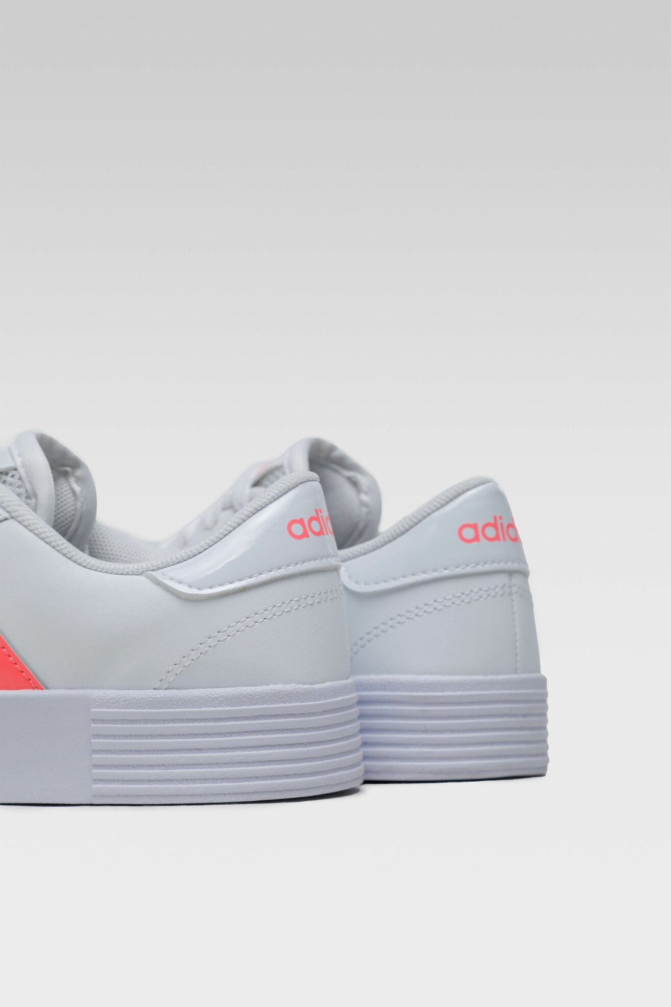 Obuwie sportowe adidas COURT BOLD GY8582 Biały