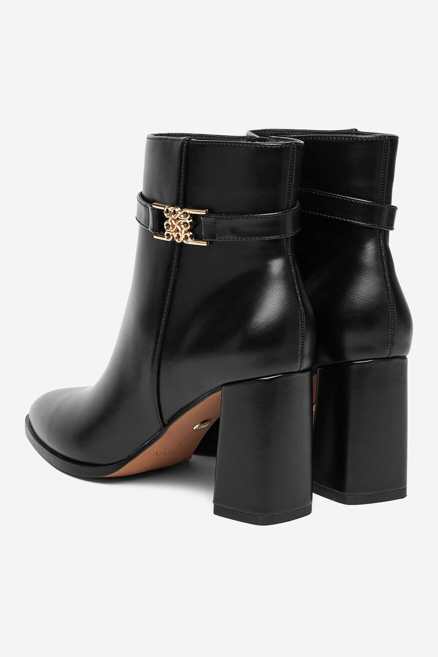 
                Ghete NINE WEST NEGRU - 5906751330531