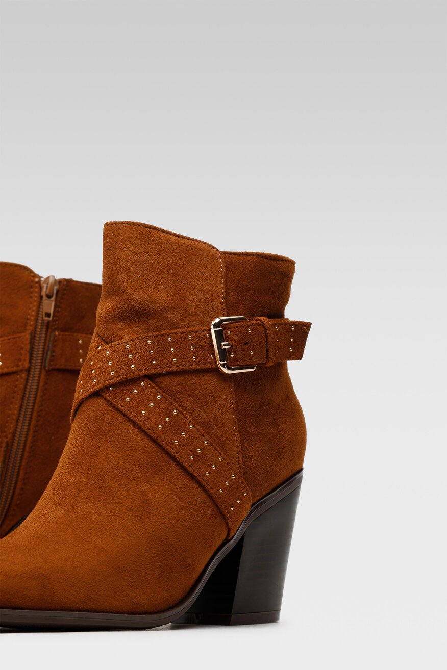 
                Jenny Fairy - Botki z aplikacją brązowe - 5904248052188