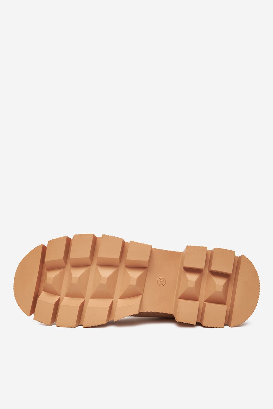 
                Боти DeeZee БЕЖОВ - 5904410818857