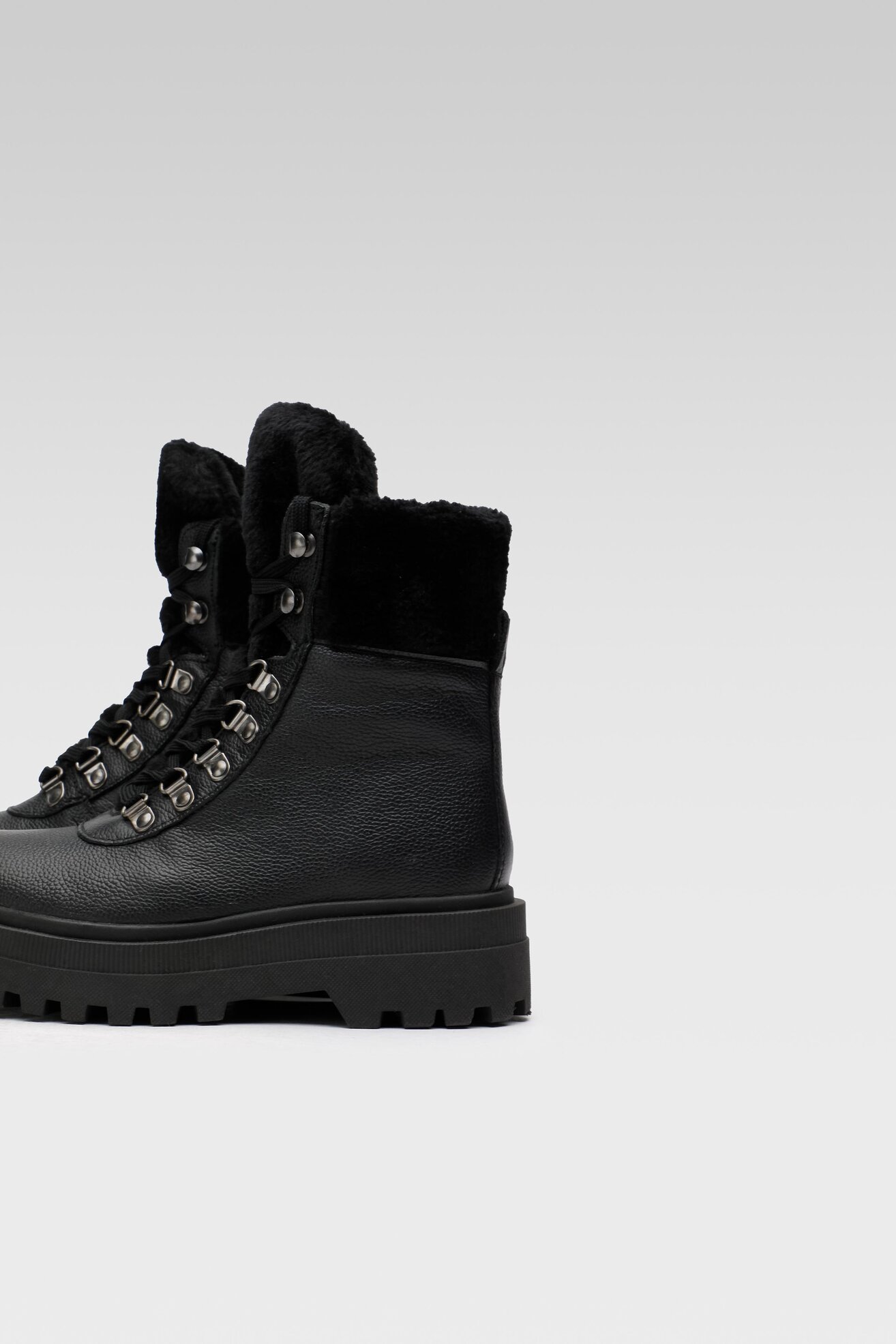 Bocanci Lasocki WI16-UTRA-04 NEGRU