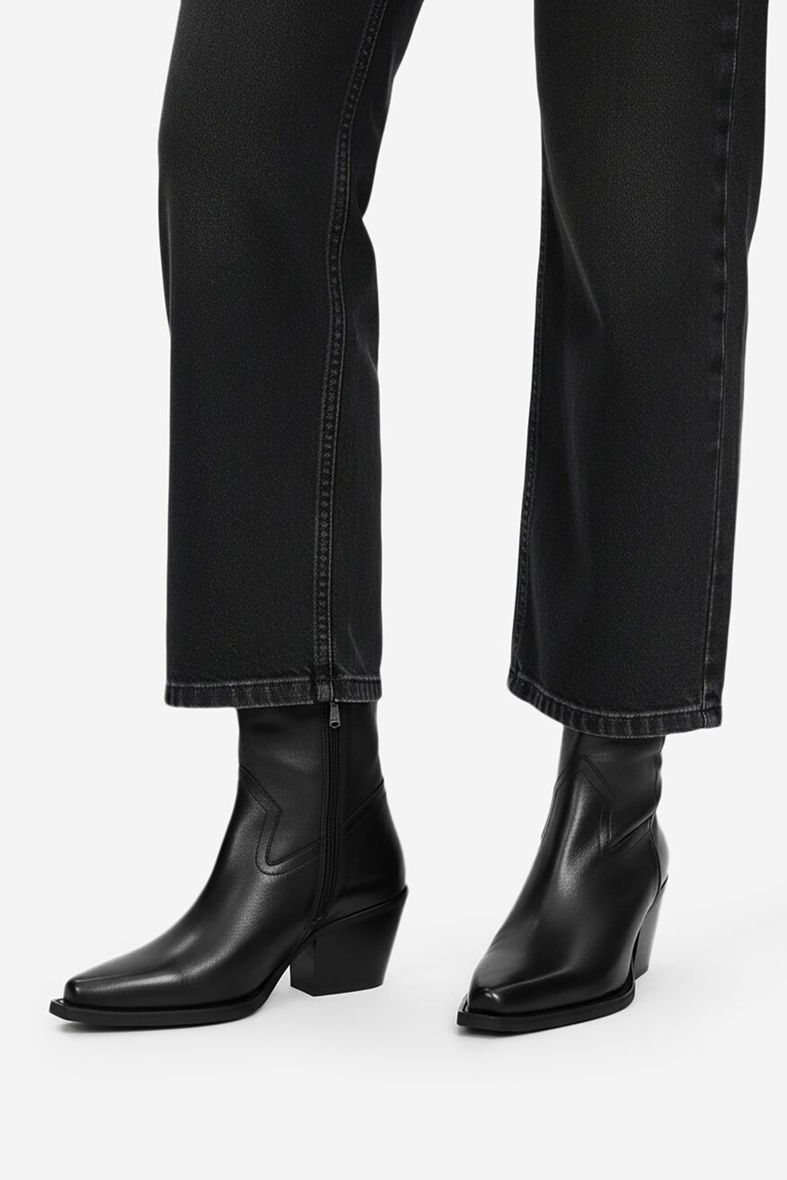 
                Ботильйони G-STAR RAW ЧОРНИЙ - 5906751442241