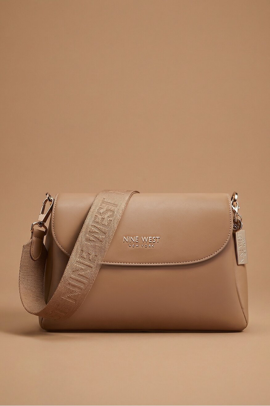 
                NINE WEST - Średnia torebka listonoszka - 5906751259986