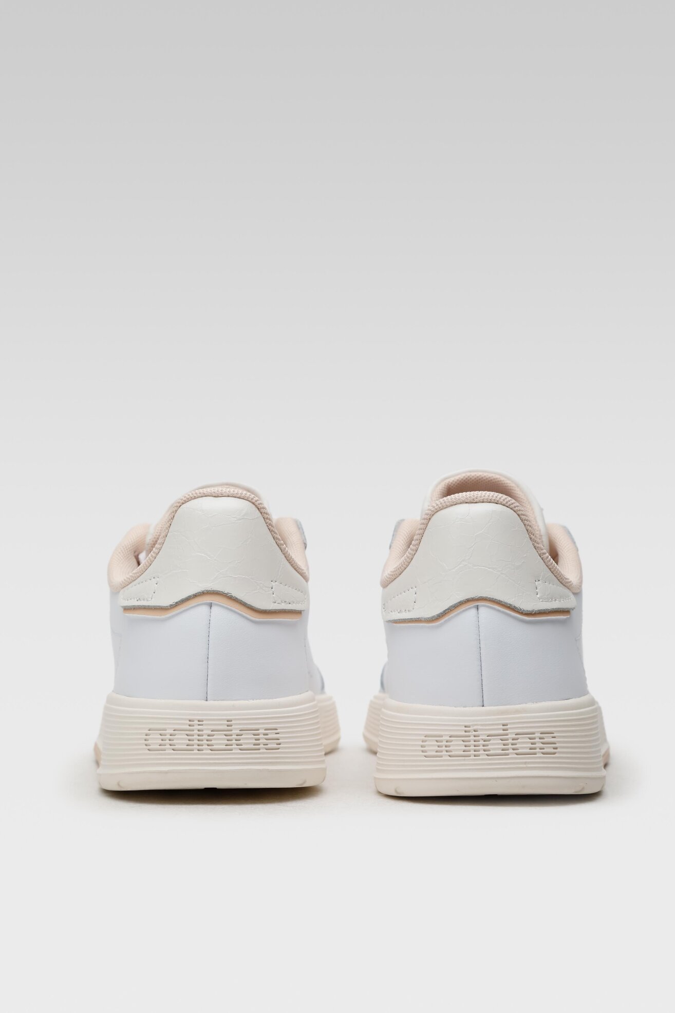 Obuwie sportowe adidas COURTPHASE GV7150 Biały