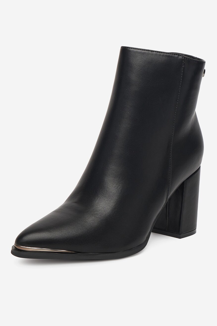 
                Bokacsizma DeeZee FEKETE - 5904410915402