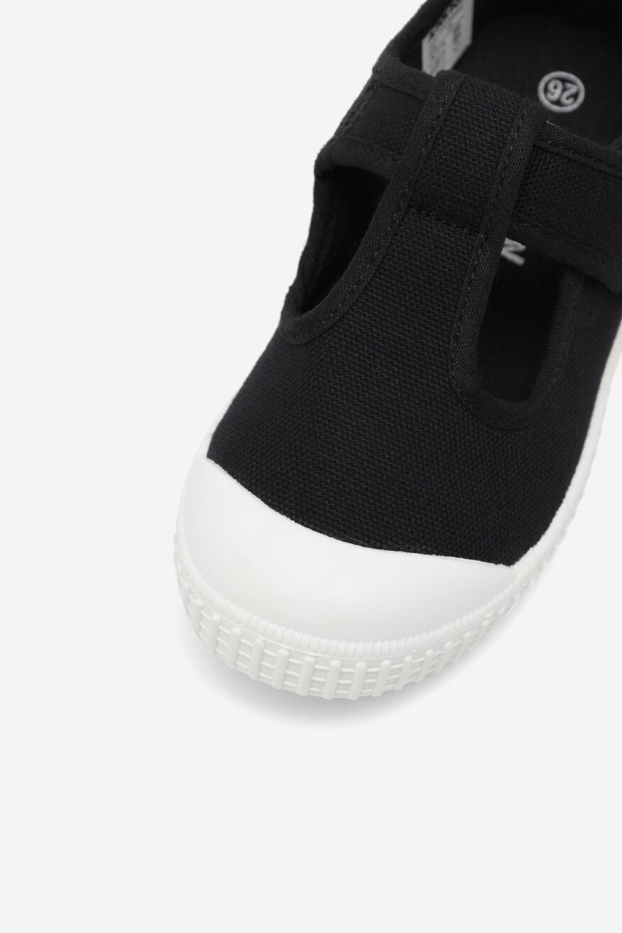 Papuci de casă Action Boy NEGRU - 5904862941530