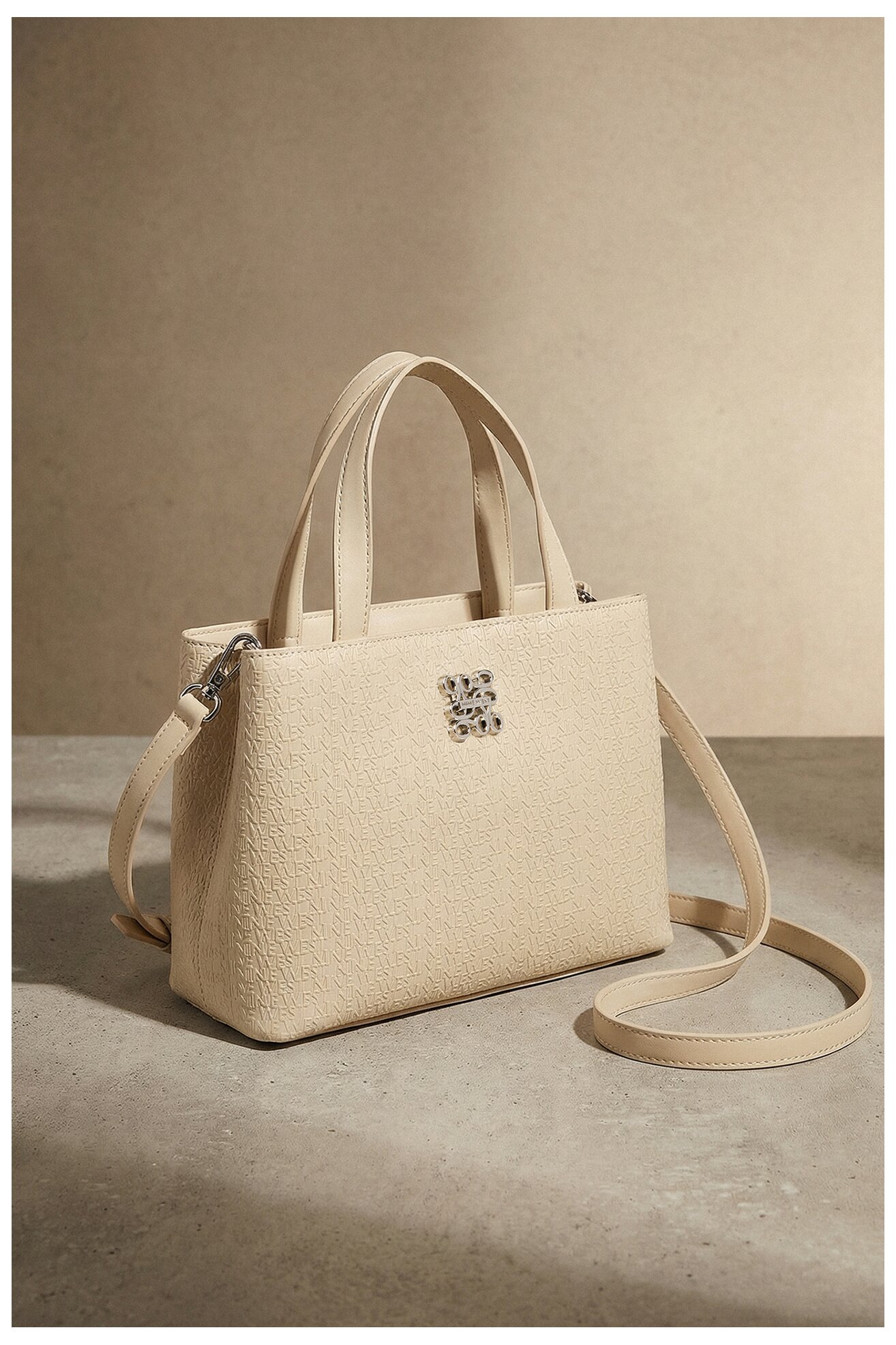 Дамска чанта NINE WEST CEO-HAMPSHIRE-II-LDA8175 БЕЖОВ