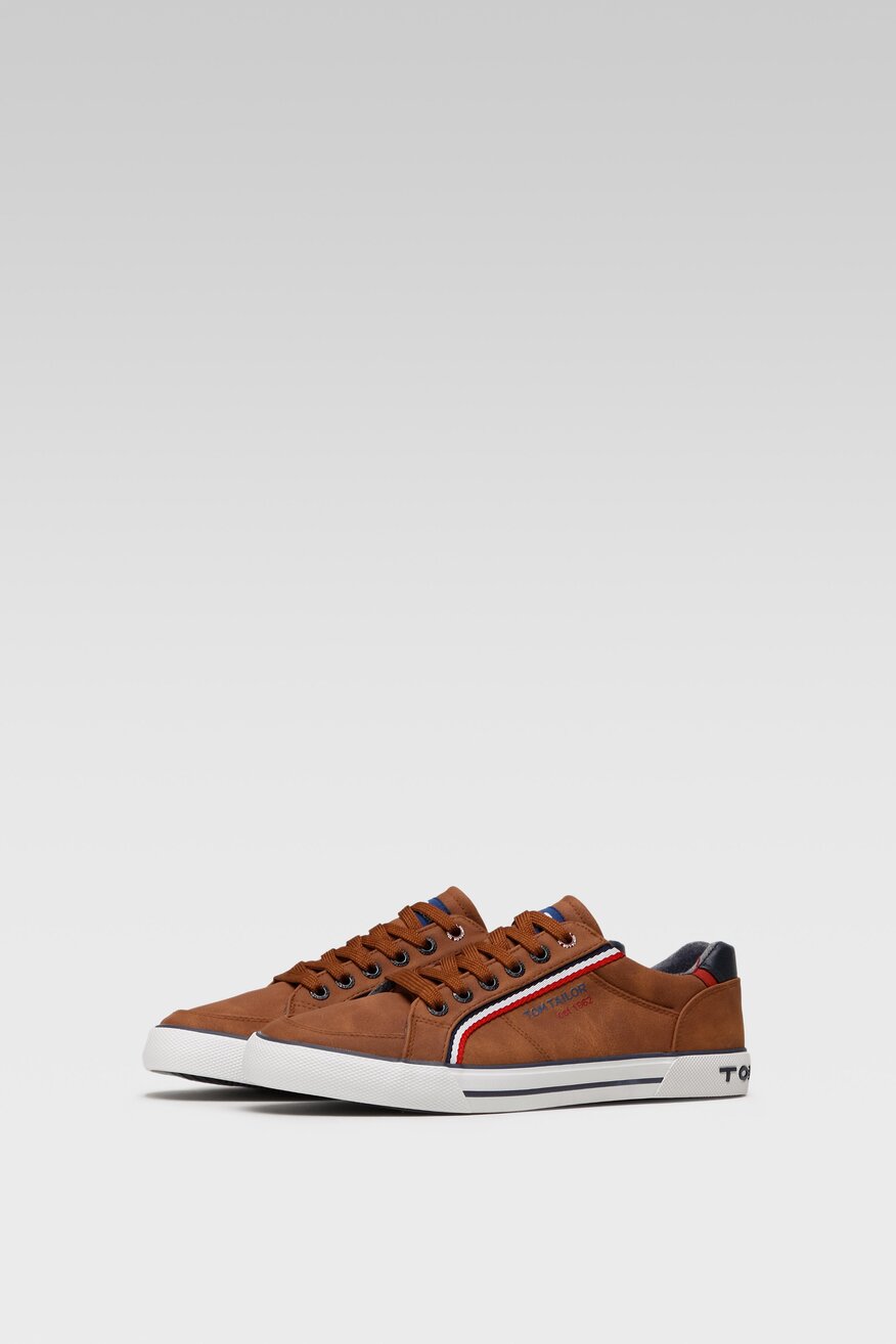 
                Tom Tailor - Półbuty brązowe sznurowane - 5904248506155