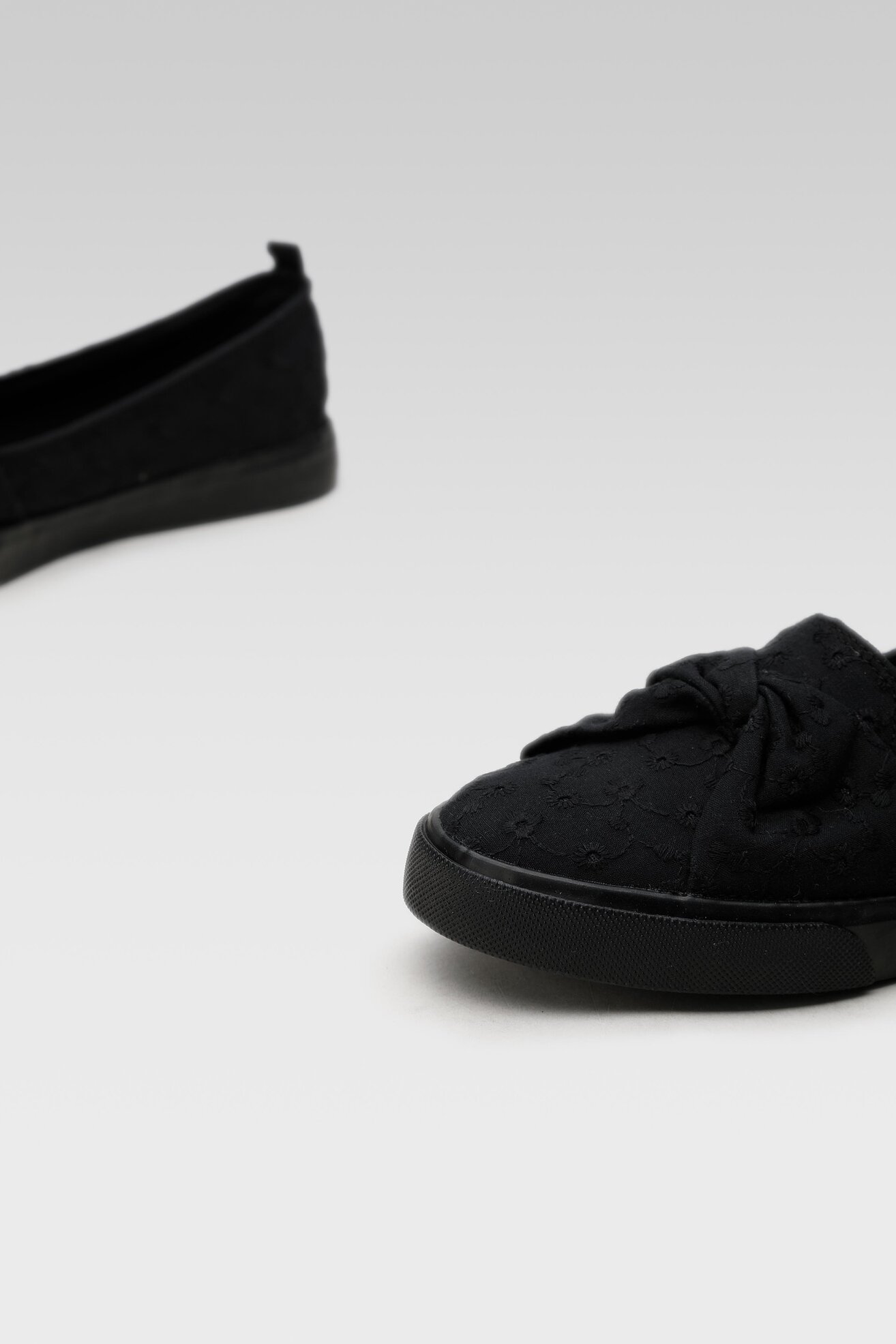 Trampki Bassano 22023 Czarny