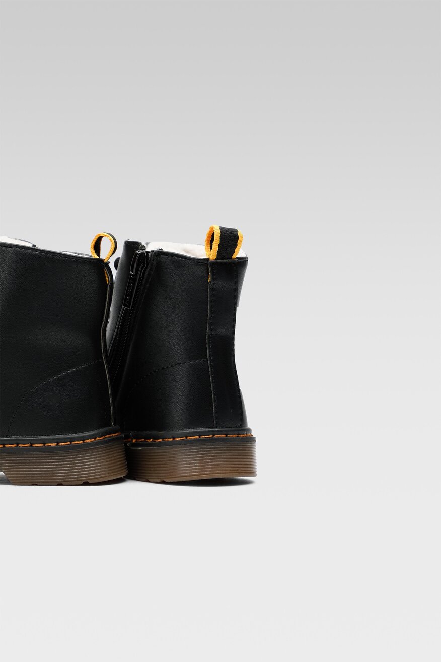 
                Черевики Action Boy ЧОРНИЙ - 5904862234403