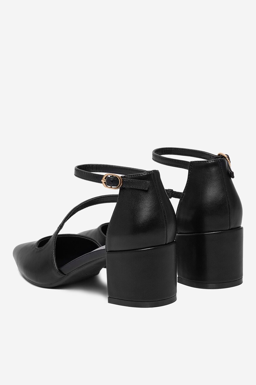 
                Körömcipő Jenny FEKETE - 5906751712207