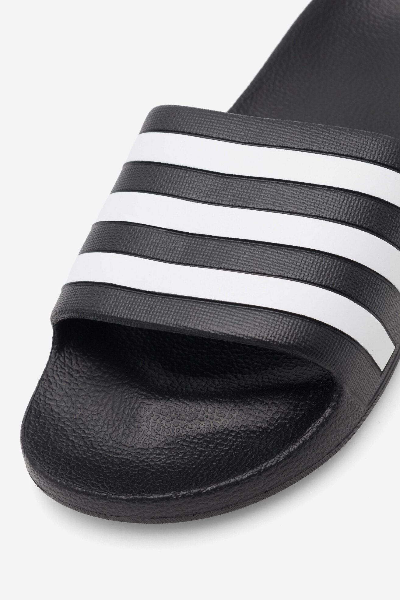 Șlapi pentru bazin adidas ADILETTE AQUA F35543 NEGRU