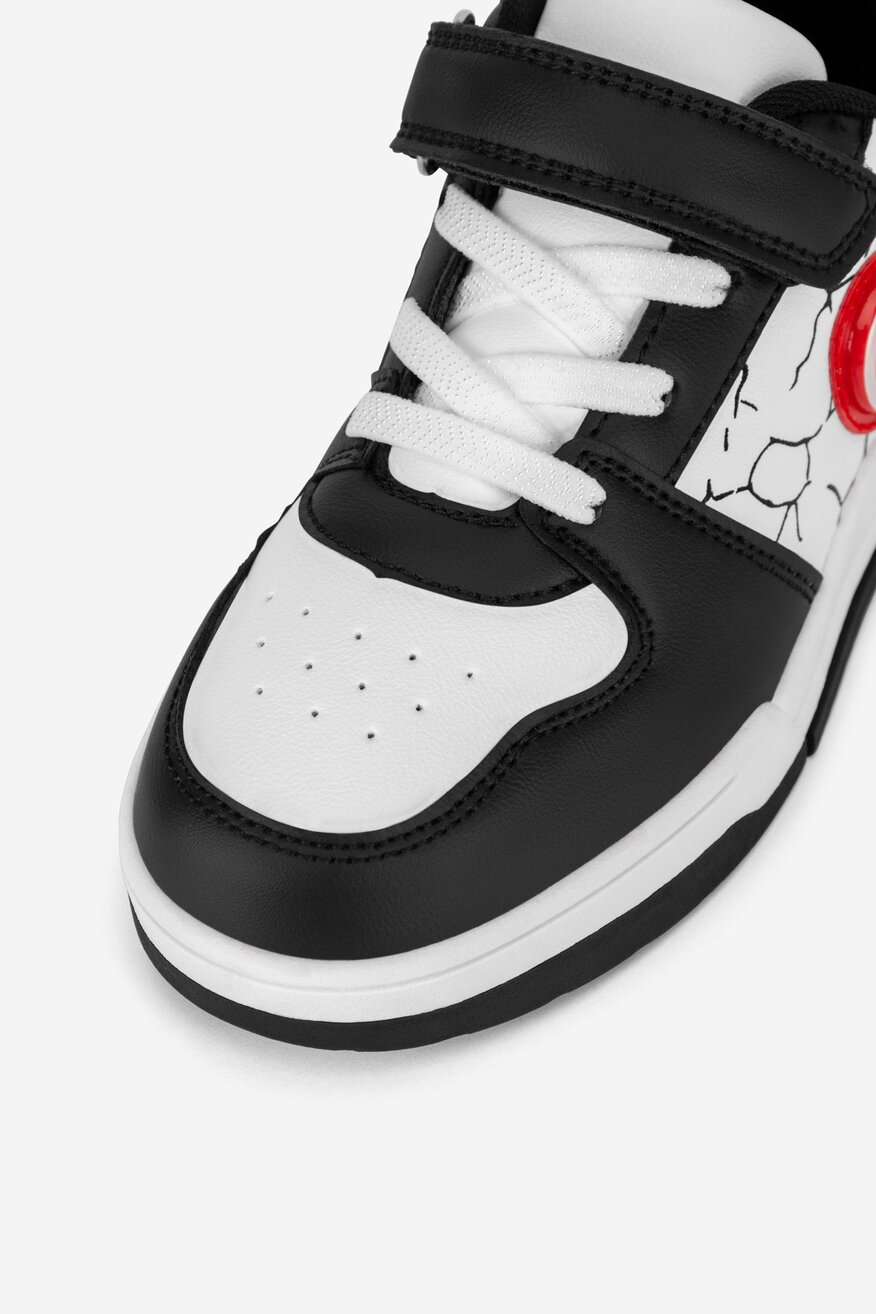 
                Спортни обувки Avengers ЧЕРЕН - 5905588747321