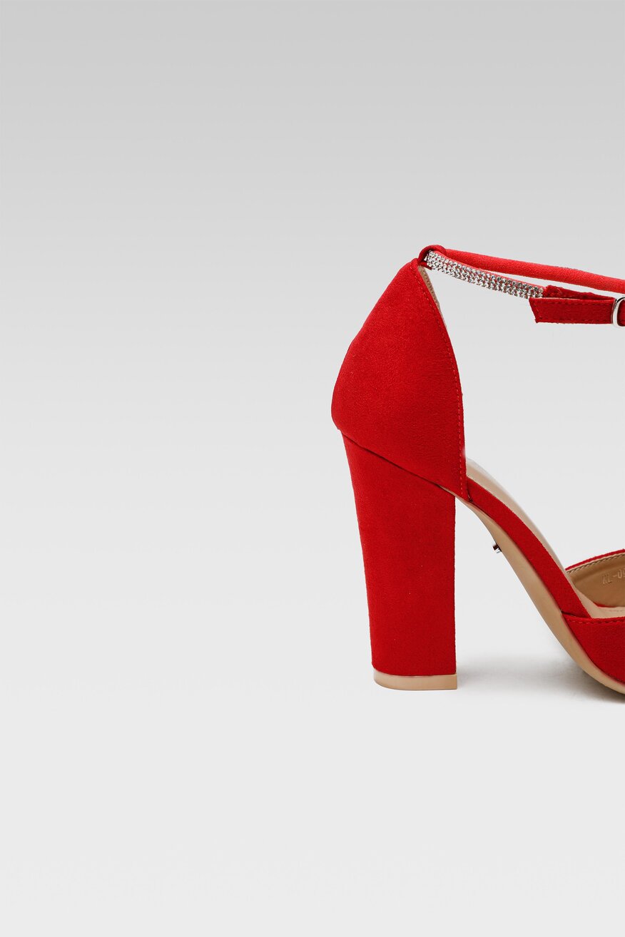 
                DeeZee - Czółenka czerwone - 5904862533506