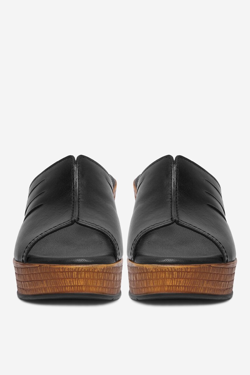 
                Lasocki - Klapki skórzane - 5906751890820