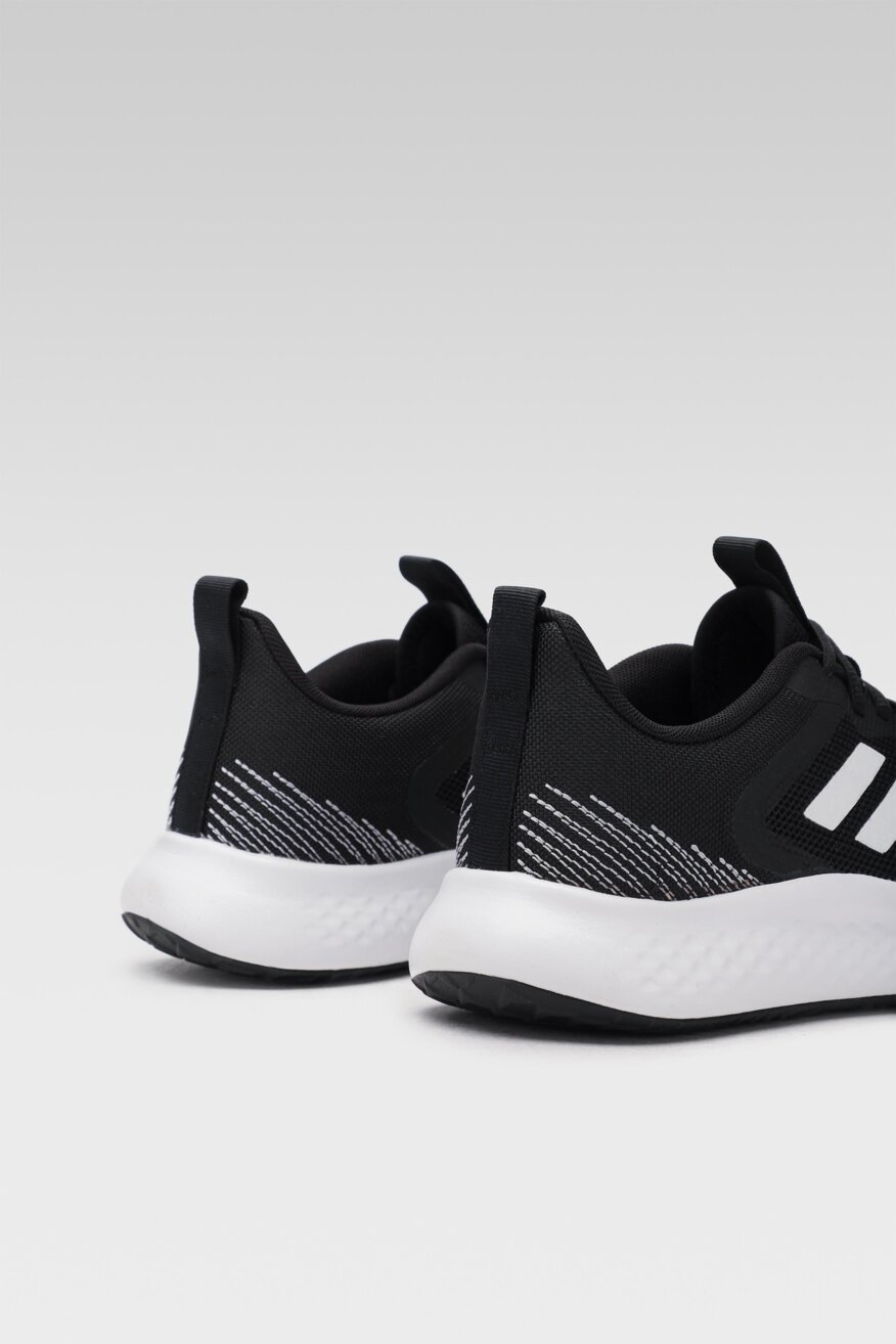 
                adidas - Obuwie sportowe czarne sznurowane - 5903698323824