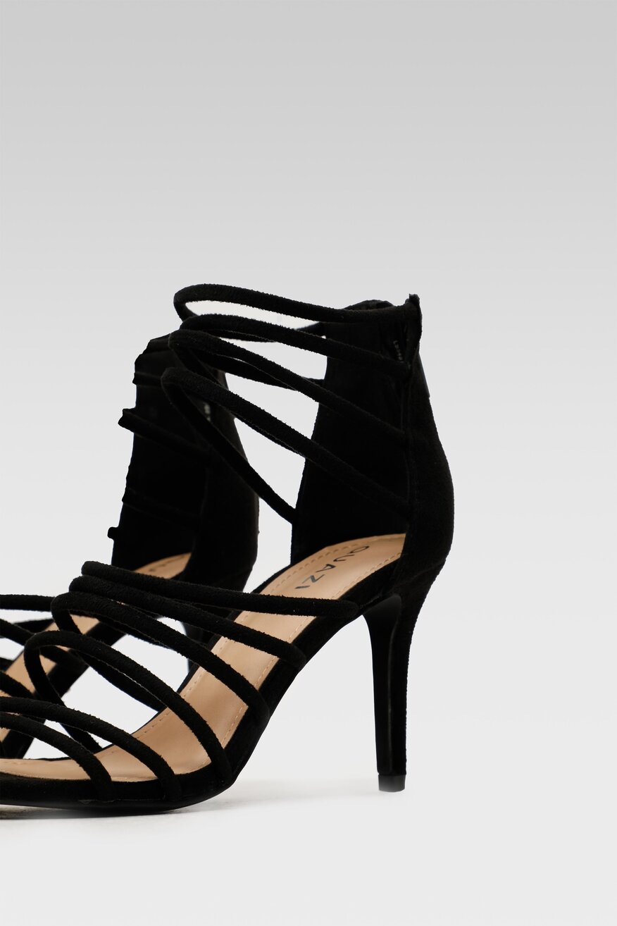 
                Quazi - Sandały czarne z suwakiem - 5904248700508