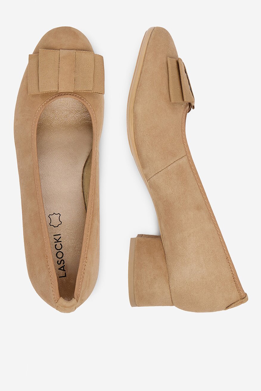 
                Körömcipő Lasocki BÉZS - 5906751611029