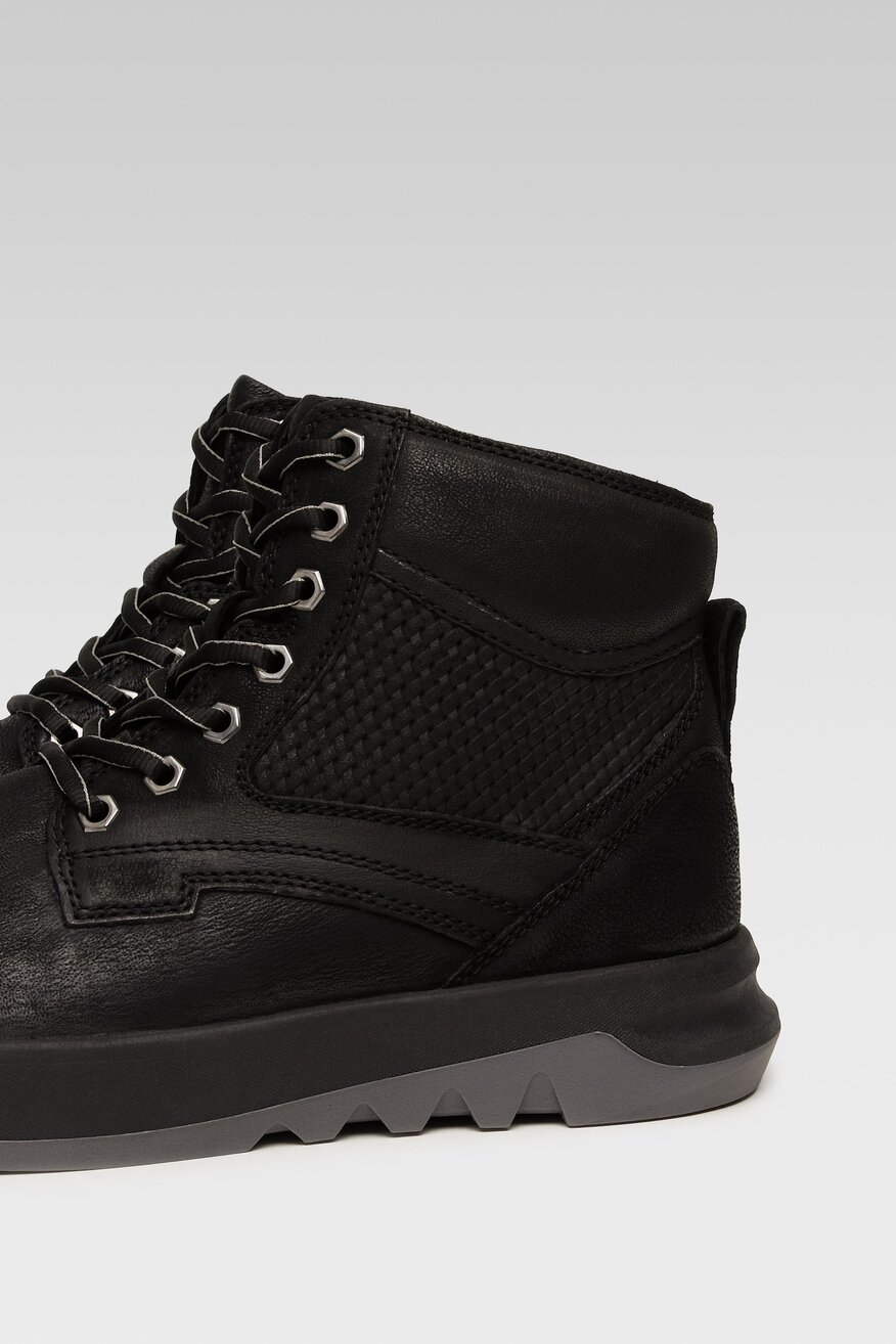 
                Lasocki - Skórzane trzewiki czarne - 5904862180038