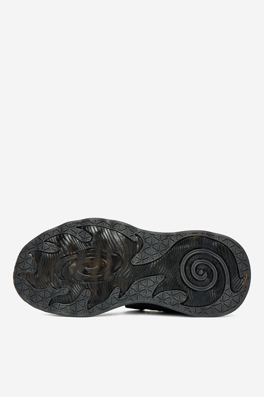 
                Кросівки спортивні Sprandi ЧОРНИЙ - 5906751606896