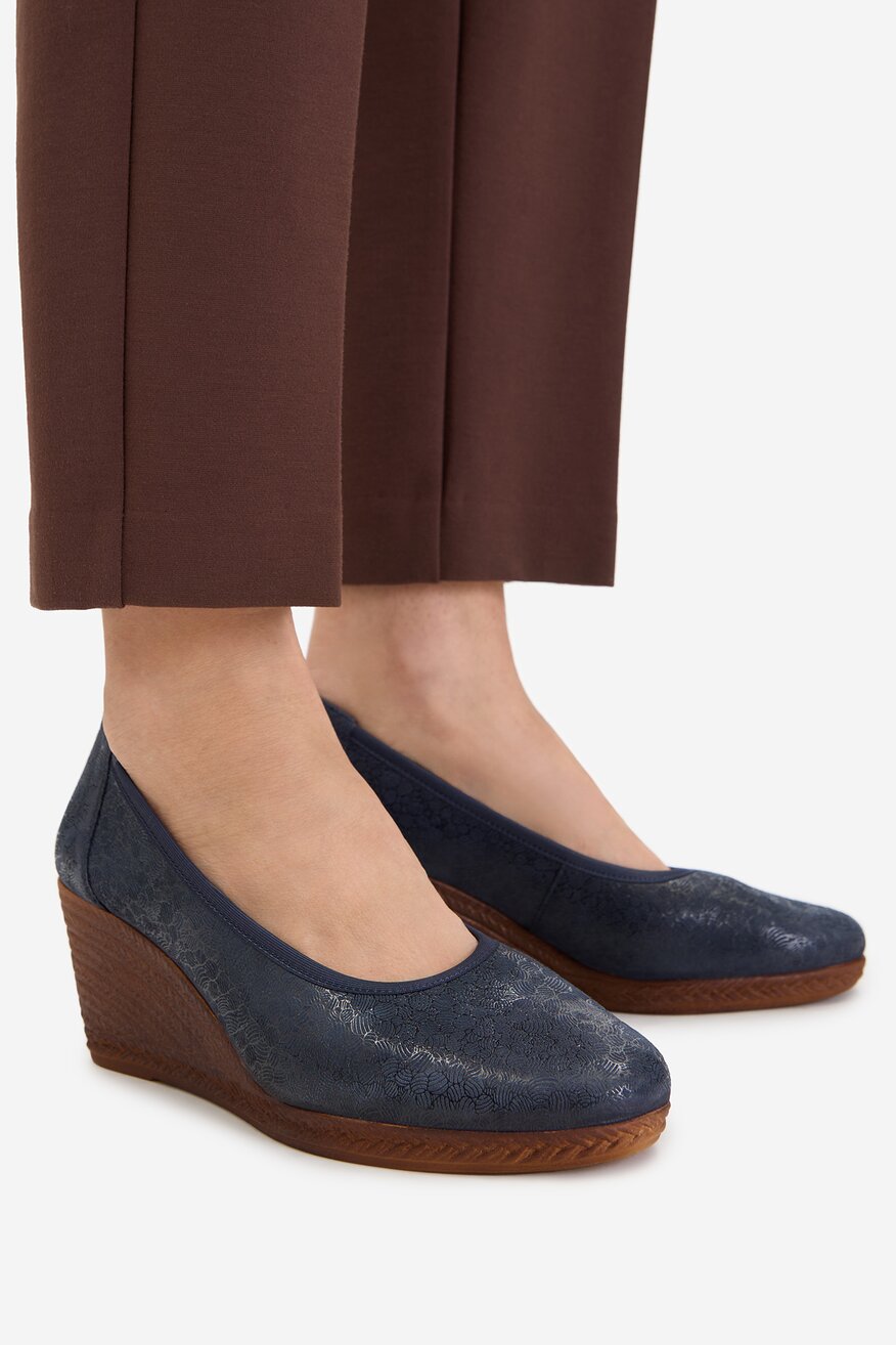 
                Напівчеревик Lasocki ТЕМНО-СИНІЙ - 5906751750056