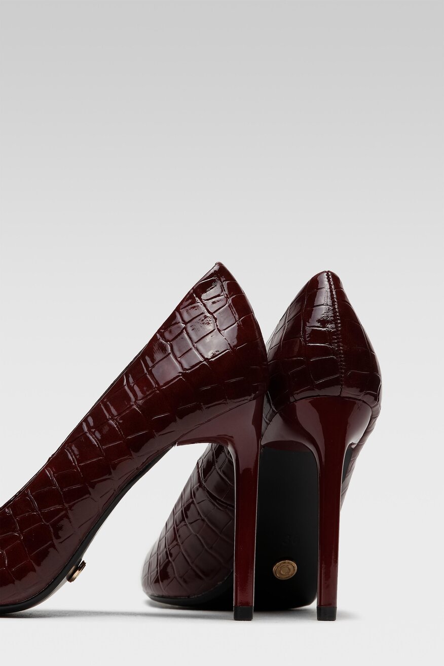 
                Quazi - Czółenka lakierowane - 5904862103839