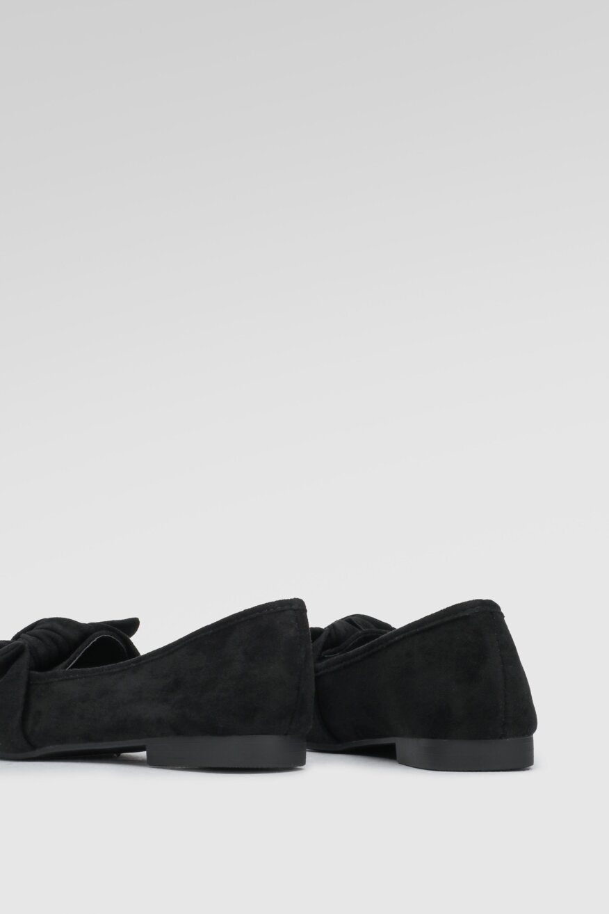 
                Clara Barson - Półbuty z aplikacją czarne - 5903698292854