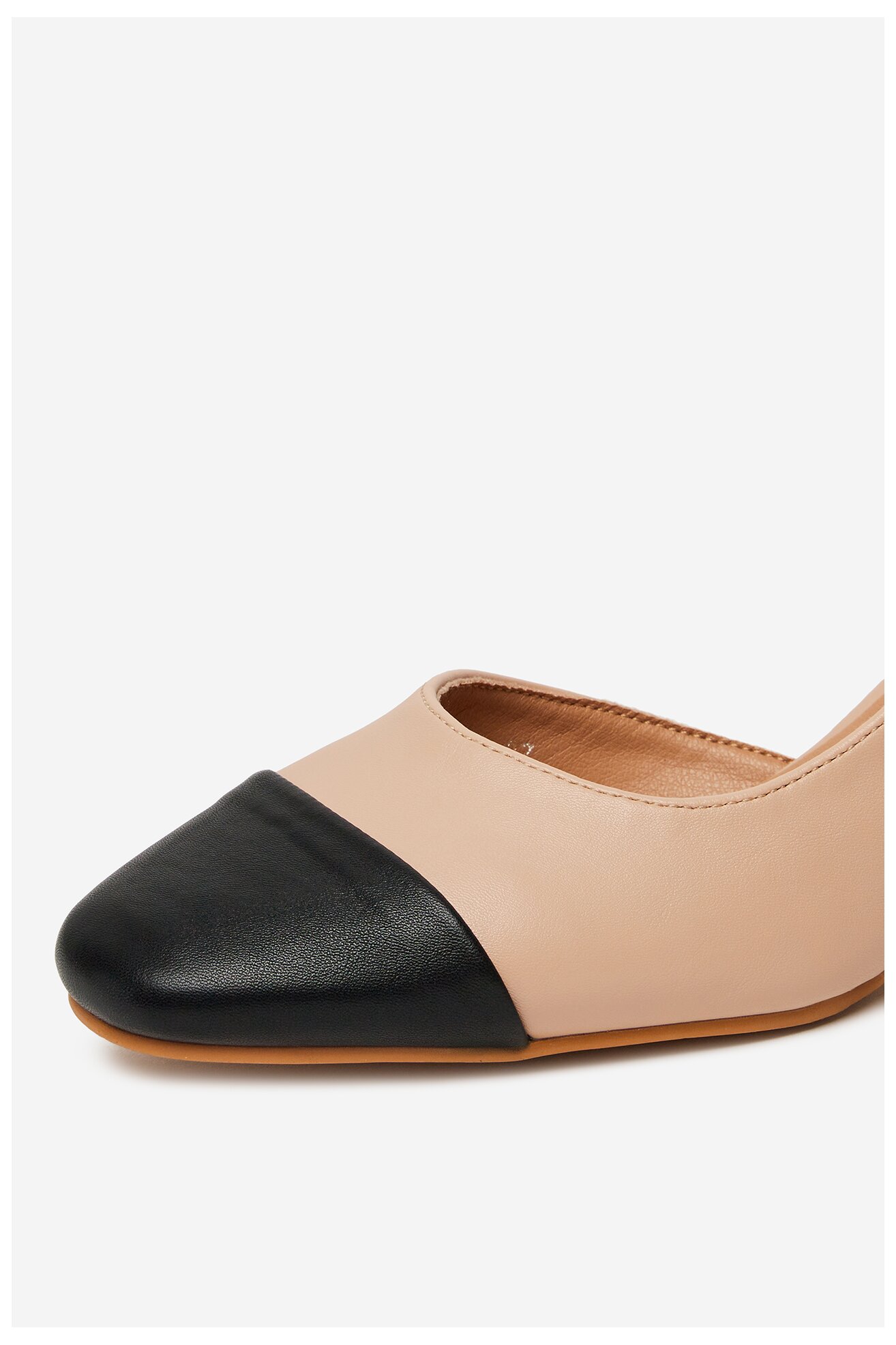 Körömcipő DeeZee 11-710-1 BÉZS