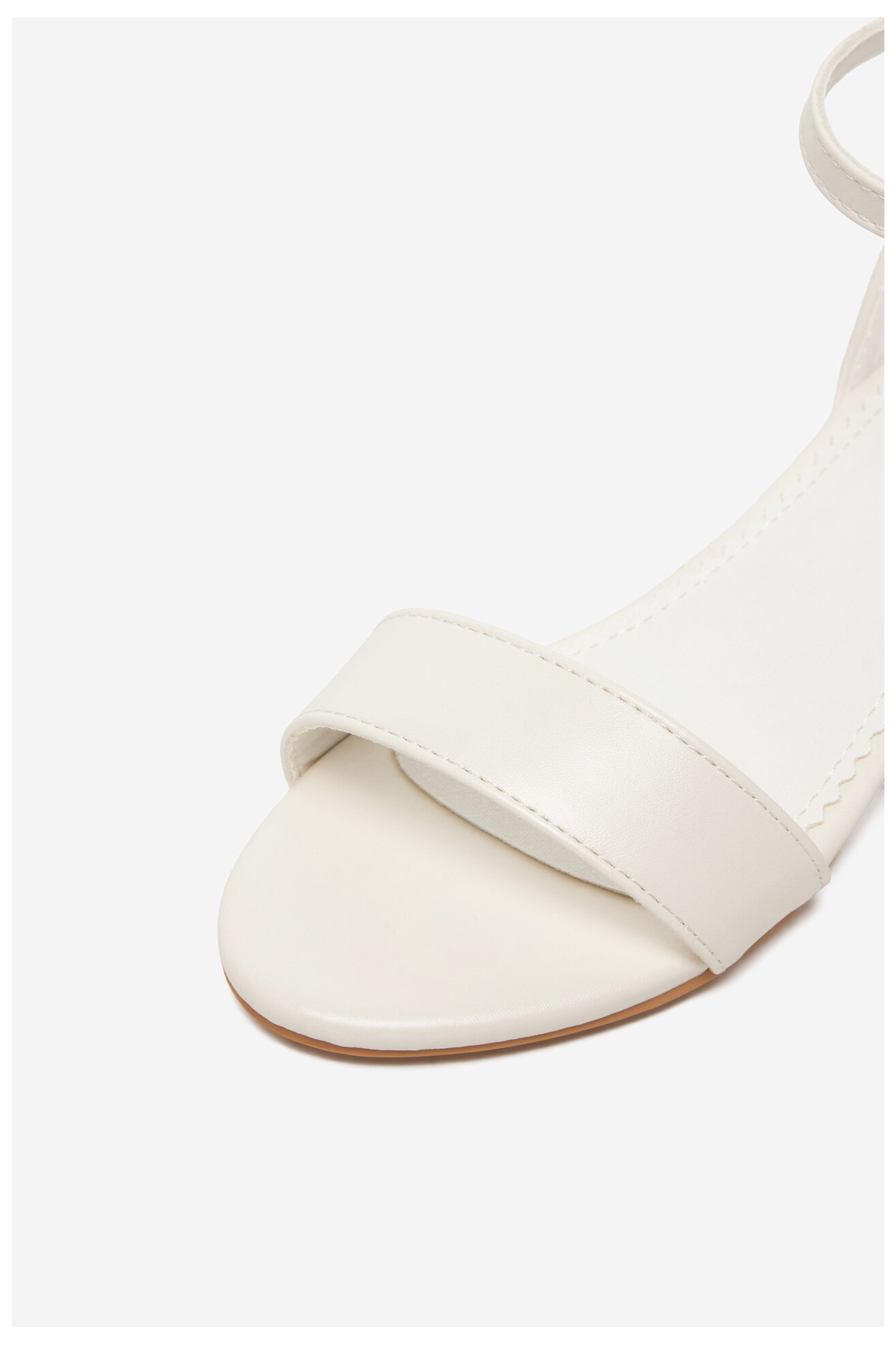 Сандалі DeeZee CEO-CM230627-16 БІЛИЙ