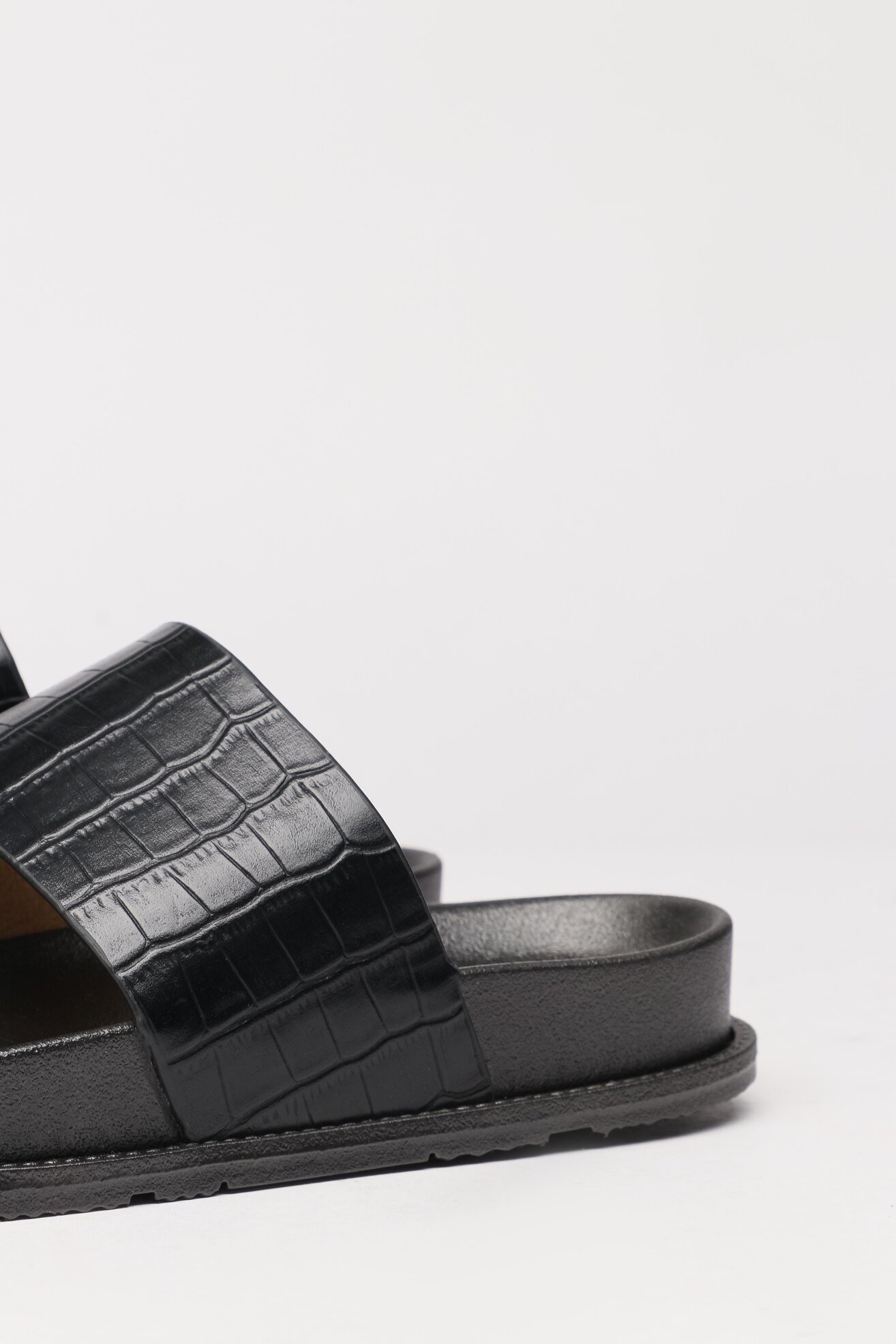 Klapki Bassano WFA1084-1 Czarny