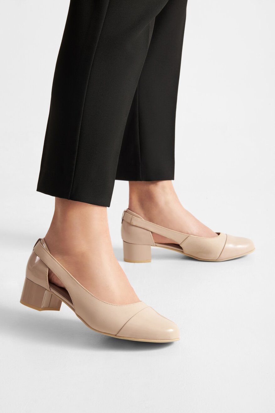 Körömcipő Lasocki BÉZS - 5904862626000