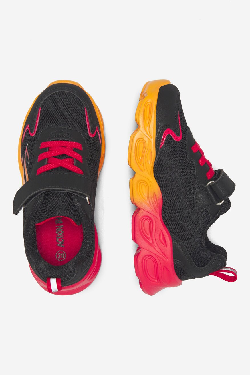 
                Action Boy - Sneakersy z migającymi diodami - 5905588523369