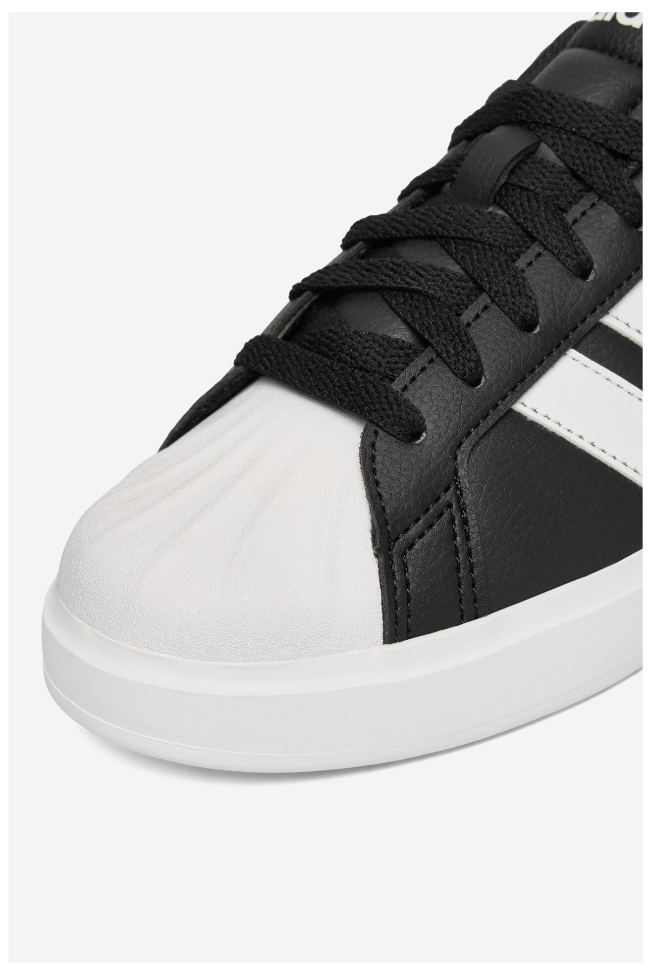 Obuwie sportowe adidas CEO-STREETTALK J JQ8610 Czarny