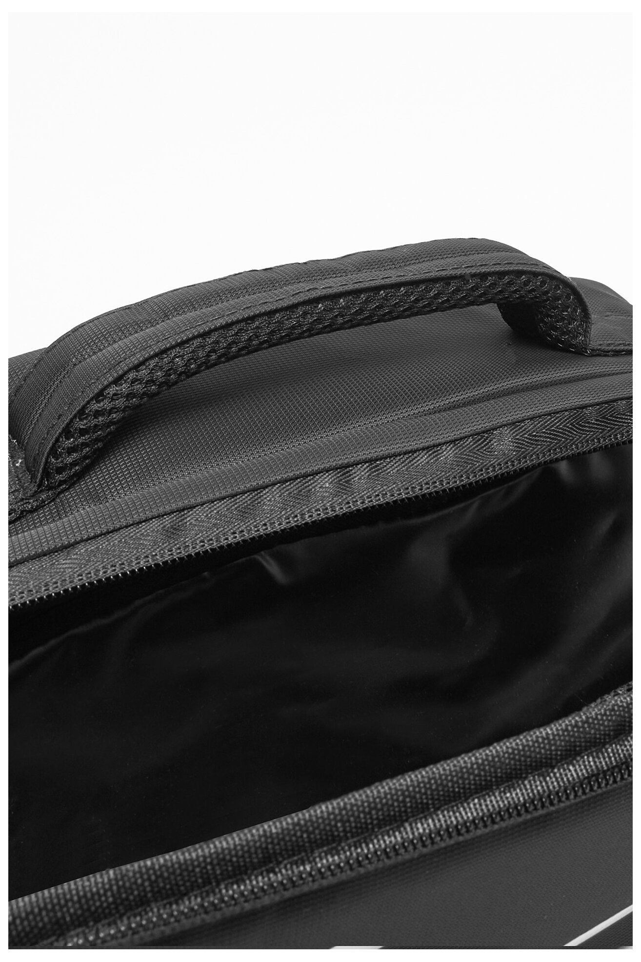 Косметичка Reebok RBK-U1-001-SS25 ЧОРНИЙ