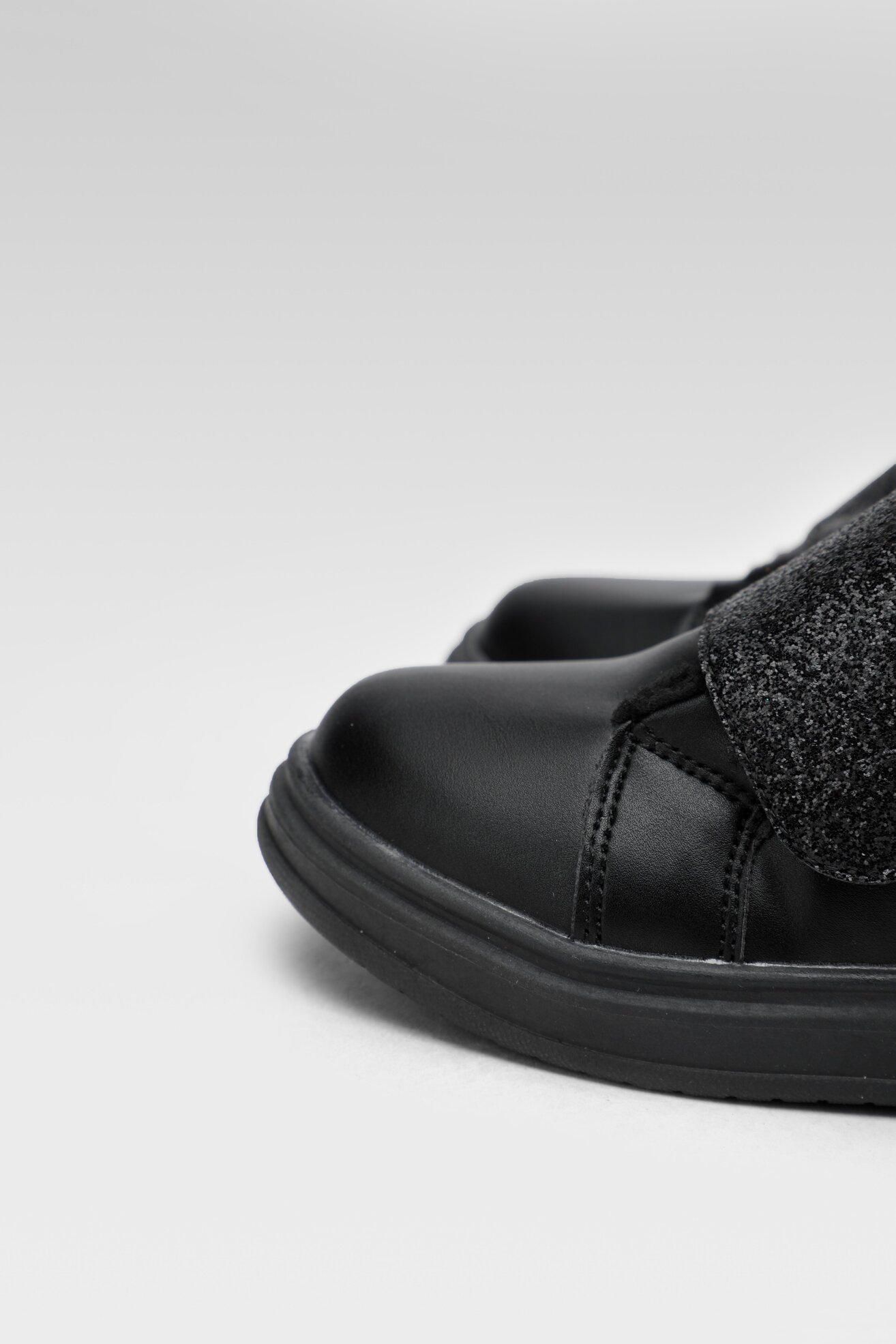 Bocanci Nelli Blu CM211220-52 NEGRU