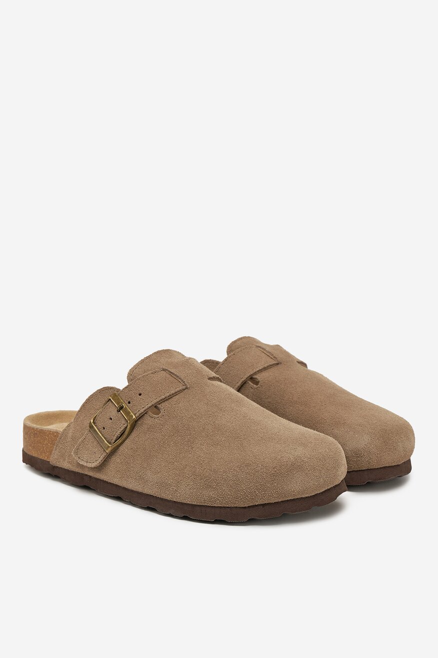 
                DeeZee - Mule zamszowe - 5906751133507