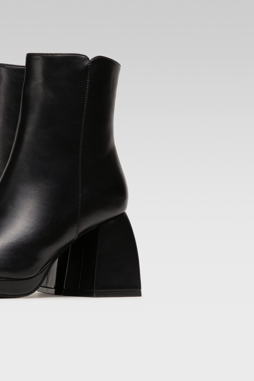 DeeZee - Botki na obcasie - 5904862015392