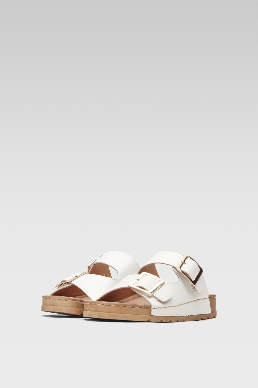 
                Clara Barson - Klapki białe - 5904862755250