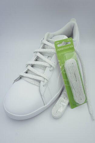 Pertle ACCCESSORIES 511 SZNUROWADŁA 120 CM Z BROKATEM BELA