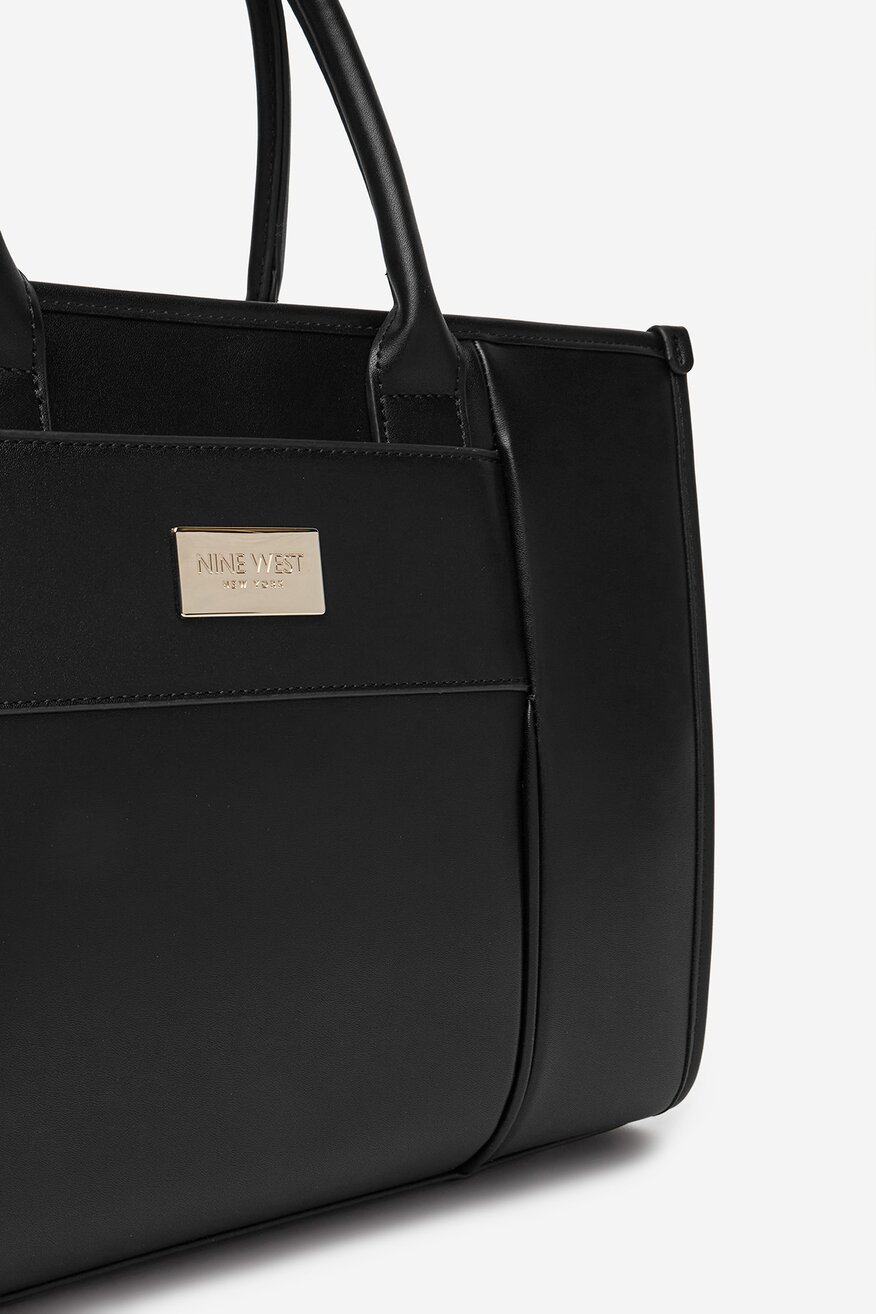 
                Дамска чанта NINE WEST ЧЕРЕН - 5906751396919